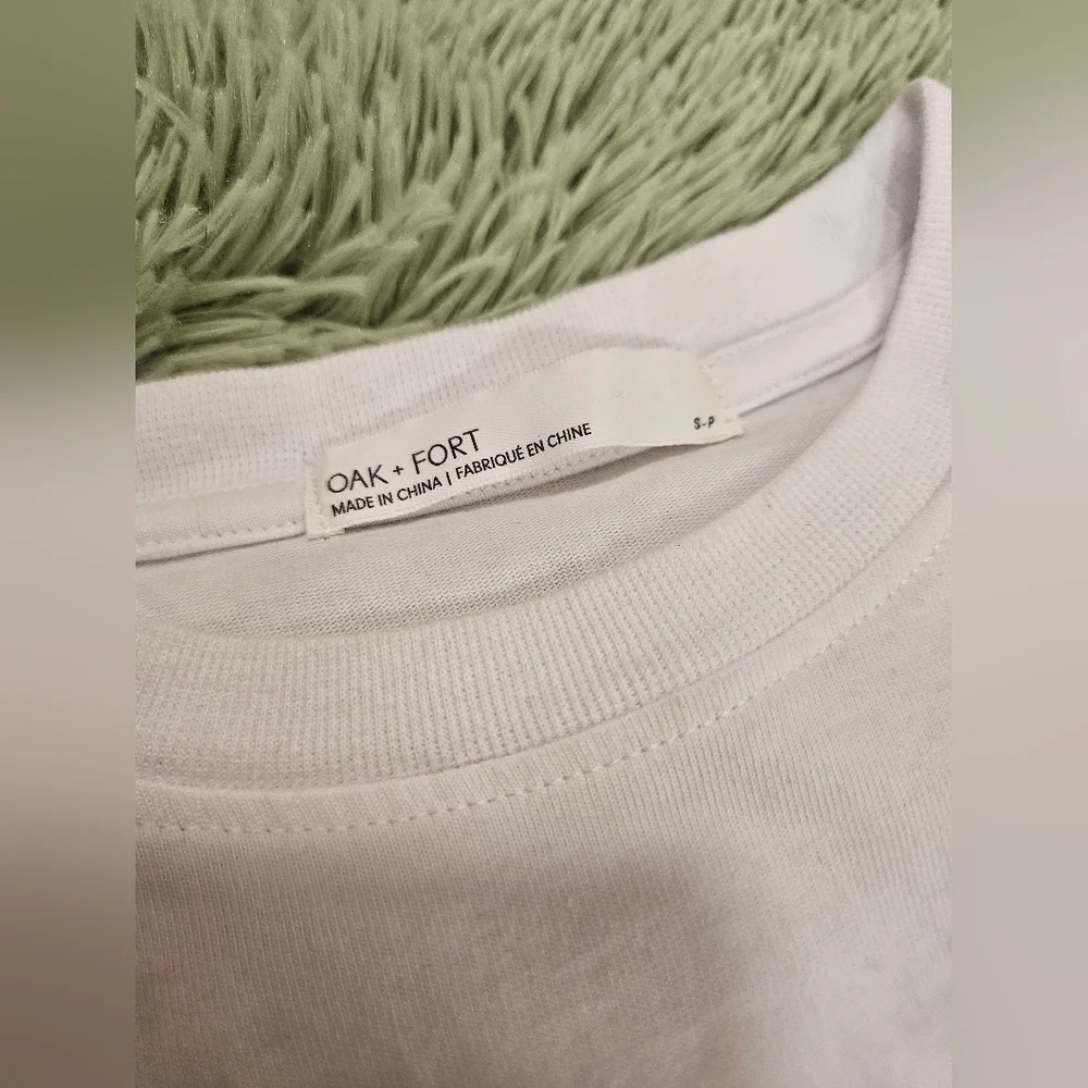 Oak + Fort White Fitted Short Sleeve Top - Picture 8 of 9